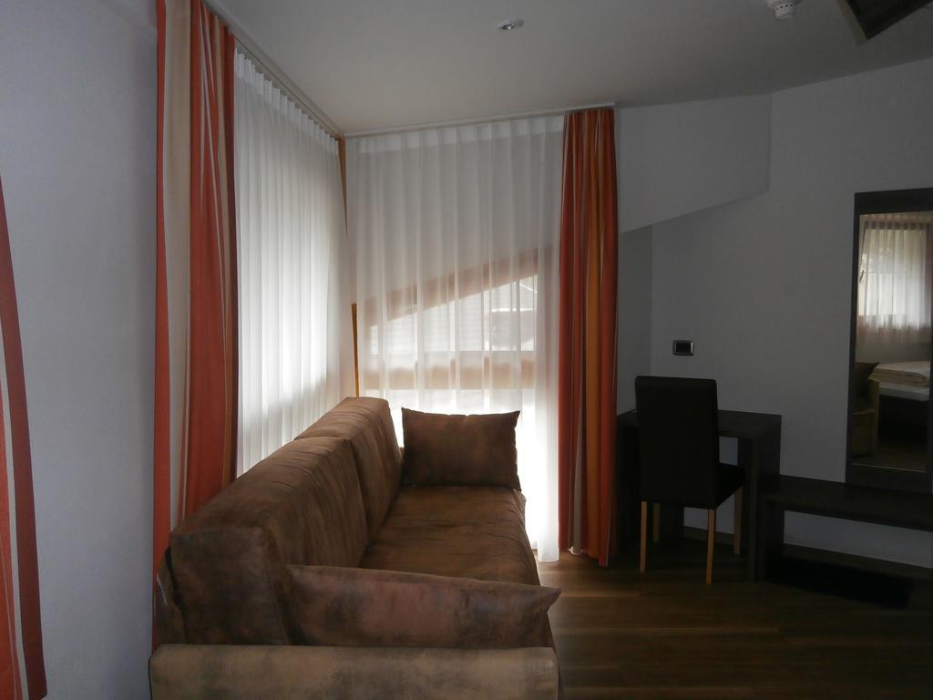 Hotel Schoelzhorn Superior راسيني الغرفة الصورة